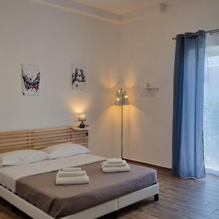 Fly Napoli Bed & Breakfast Exterior foto