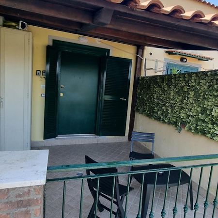 Fly Napoli Bed & Breakfast Exterior foto