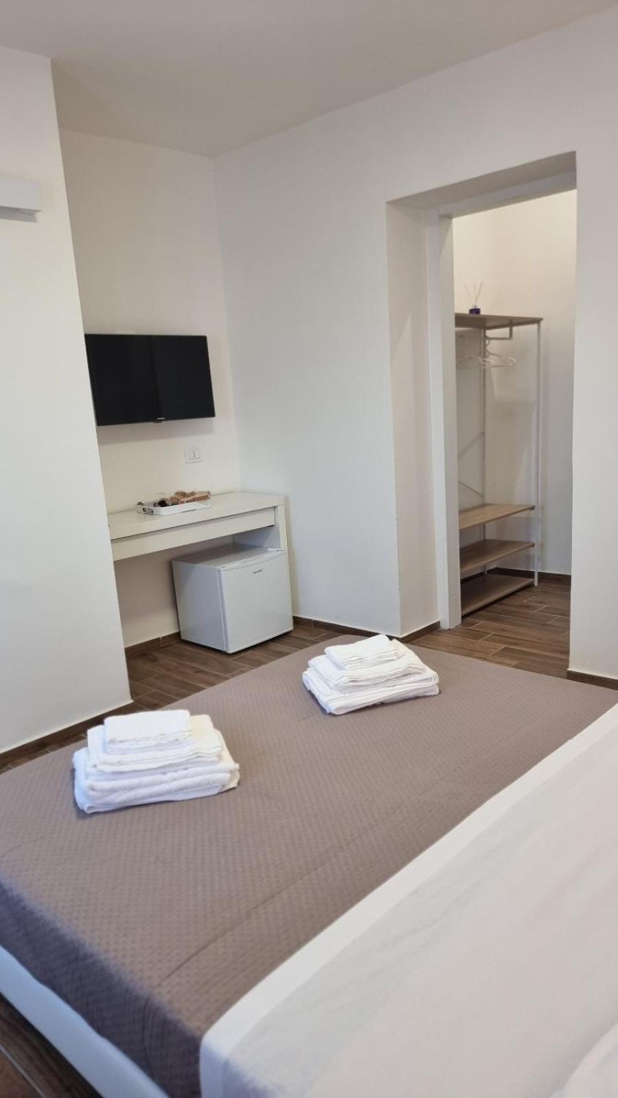 Fly Napoli Bed & Breakfast Exterior foto